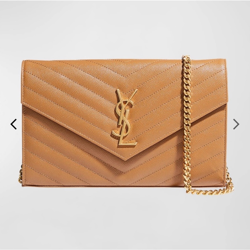 YSL 

SAINT LAURENT CLASSIC CASSANDRE CHAIN WALLET IN GRAIN DE POUDRE LEATHER